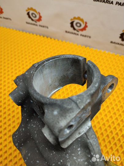 Поворотный кулак передний правый Bmw 5 E60 2.5 N52