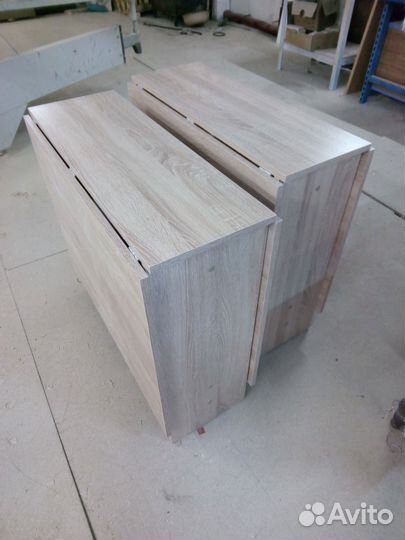 Стол книжка