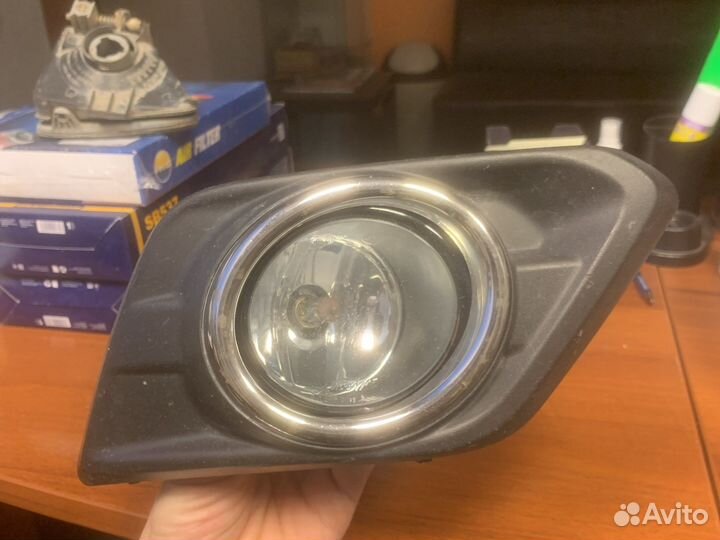 Противотуманная фара с накладкой Nissan x-trail