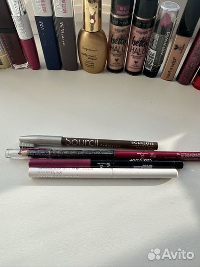 Набор новой косметики пакетом