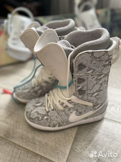 Ботинки для сноуборда женские Nike