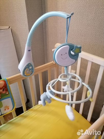 Мобиль на кроватку chicco