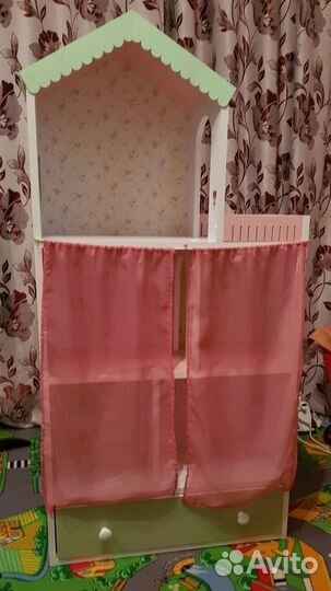 Большой кукольный домик