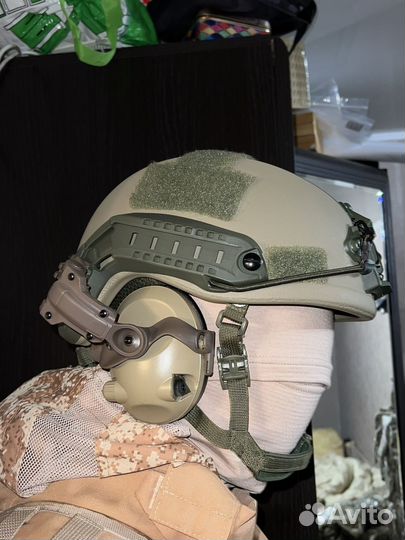 Шлем бр2 с наушниками
