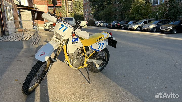 Suzuki dr250s