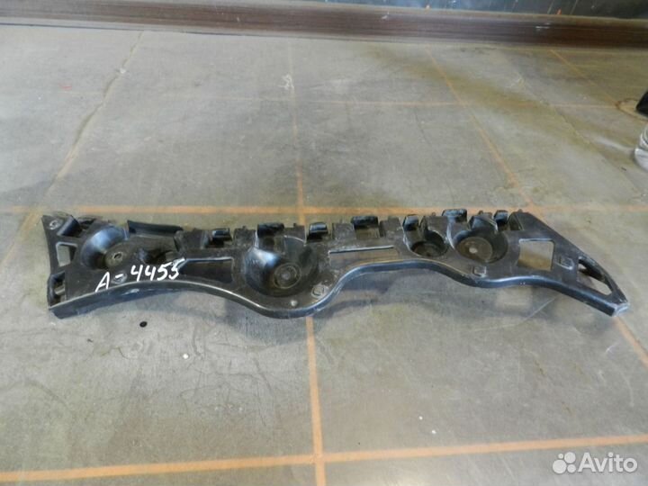 Кронштейн бампера заднего левый - Renault Logan 2