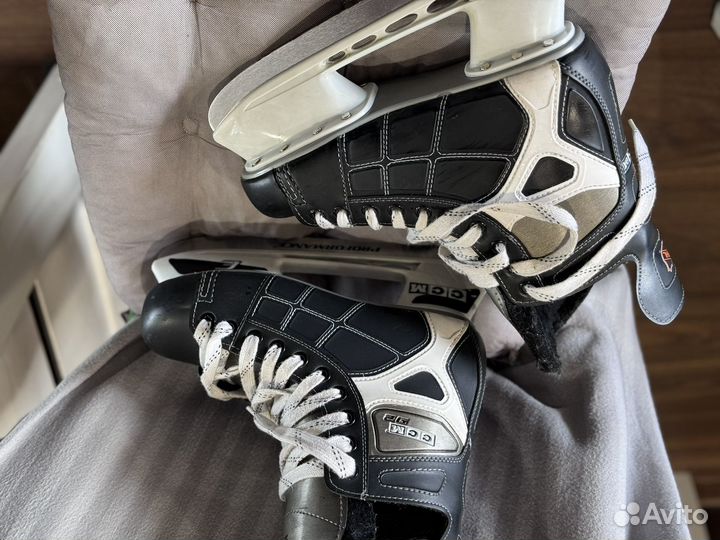 Коньки CCM 92 NHL