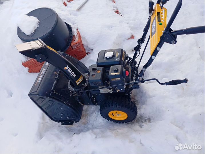 Снегоуборщик бензиновый самоходный бу