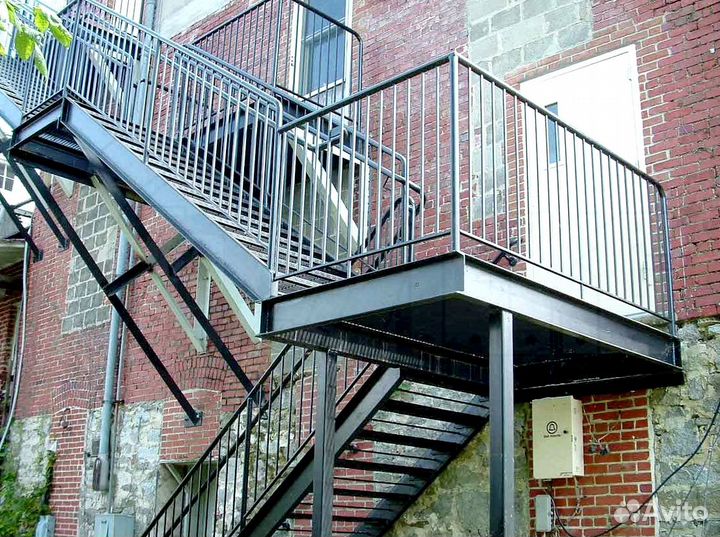 Пожарная лестница без посредников