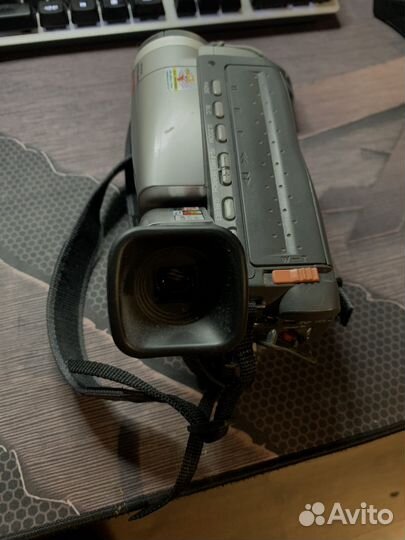 Пленочная видеокамера Canon