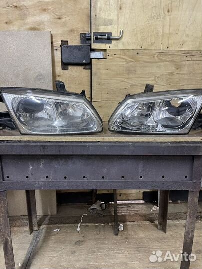 Фары на nissan almera н16