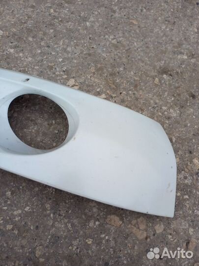 Накладка птф передняя правая Volkswagen Touareg