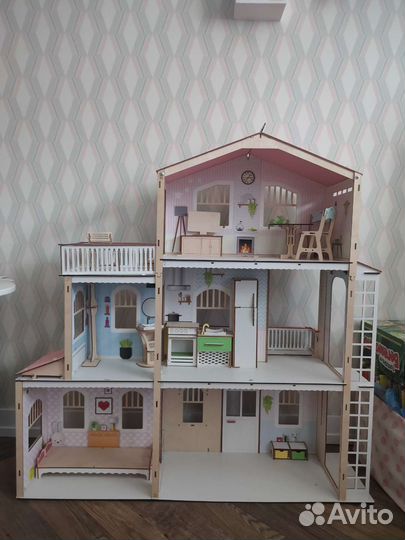 Домик кукольный