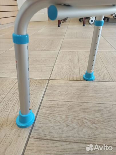 Стул для ванны со спинкой