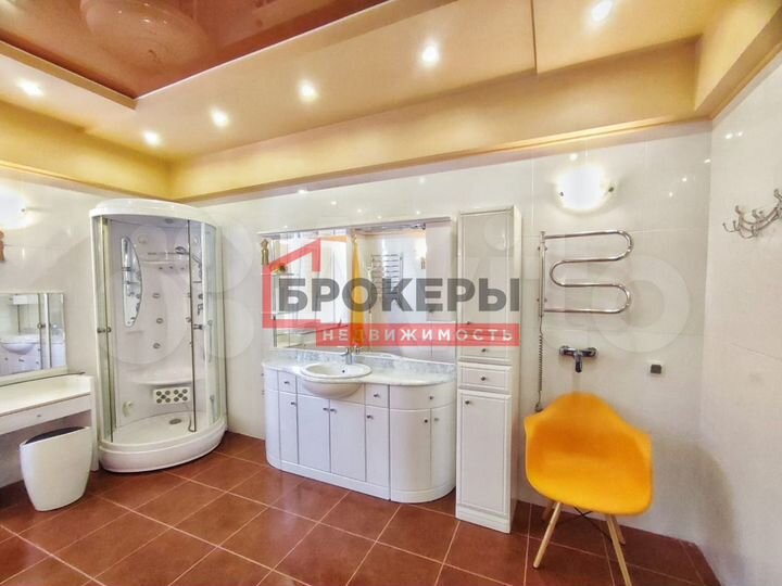 3-к. квартира, 133,1 м², 3/5 эт.