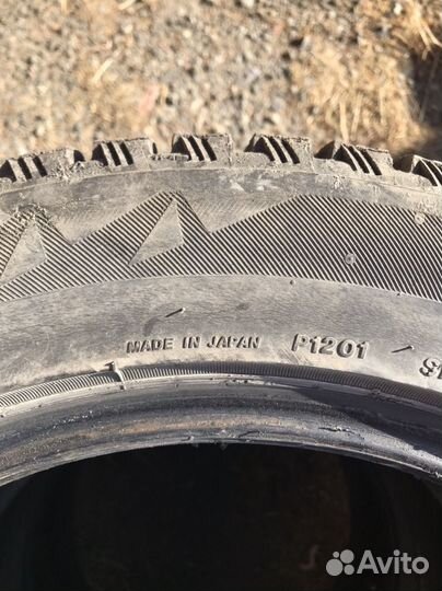Bridgestone Blizzak Spike-01 205/55 R16