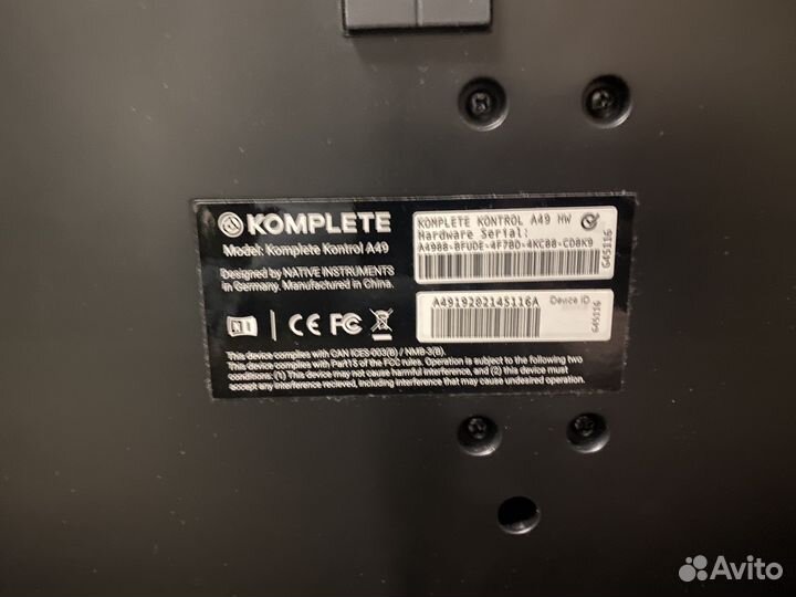 Midi клавиатура Komplete kontrol a49