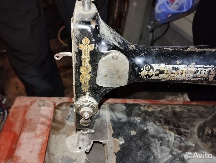 Швейная машинка зингер ручная