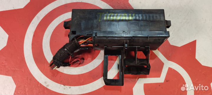 Блок предохранителей Volkswagen Tiguan 1