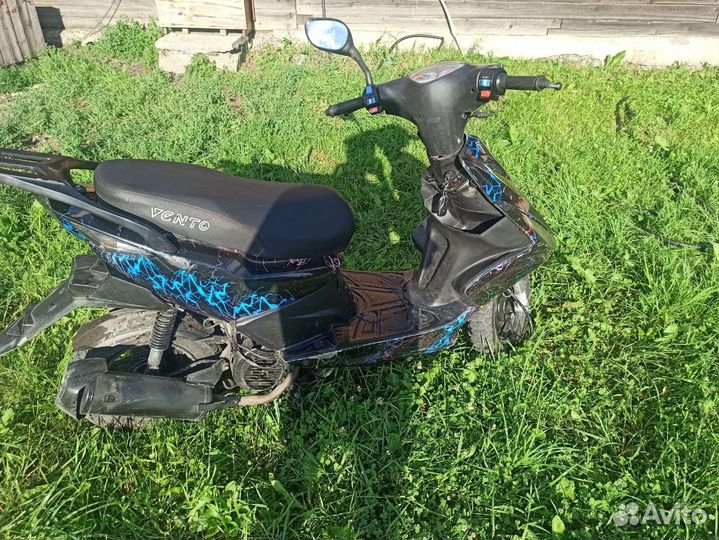 Скутер Vento Corsa 50 (150)