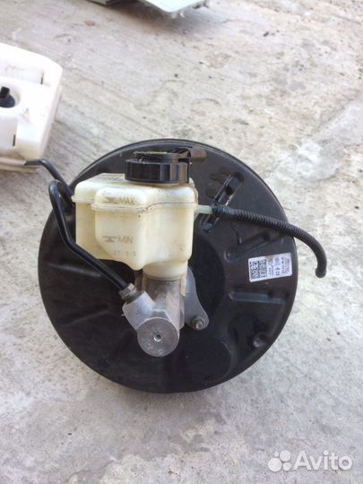 Вакуум тормозов Туран 2012 год 1T1 614 105 AC