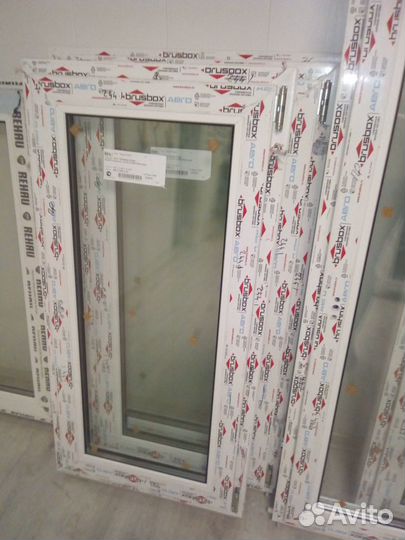 Окно пвх 600 х 1150 (4 штуки склад )