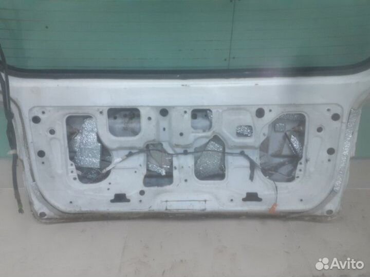 Крышка багажника задняя Toyota Caldina