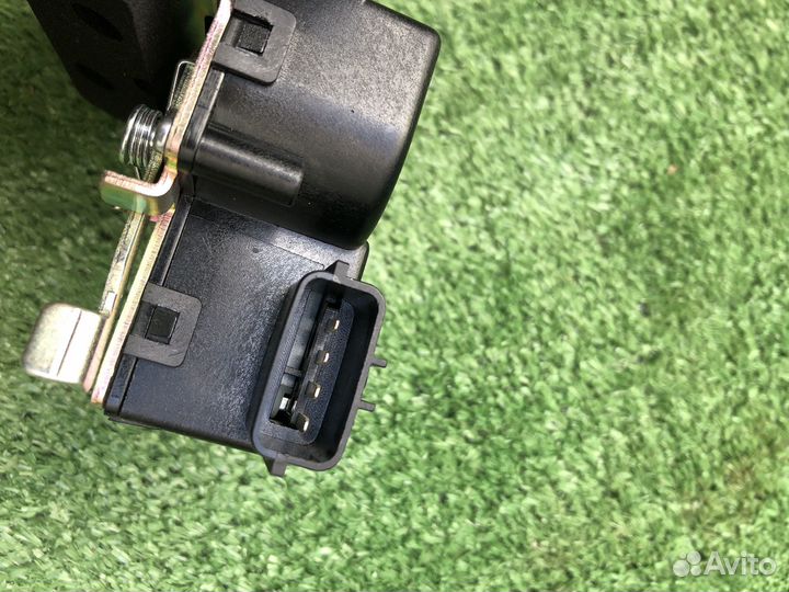 Замок крышки багажника IX35 LM Tucson