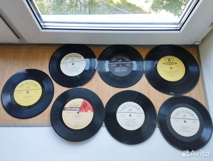 Виниловые пластинки миньоны