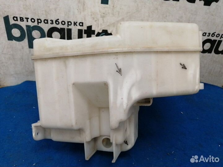 Бачок омывателя 85355-50080 Lexus LS