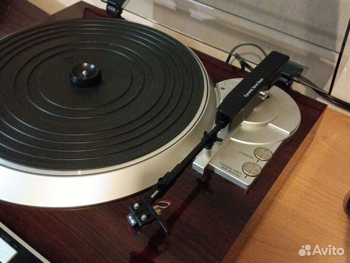 Проигрыватель винила Denon DP 37f