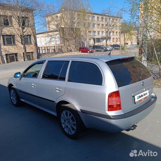 Skoda Octavia 1.8 МТ, 2010, 237 000 км