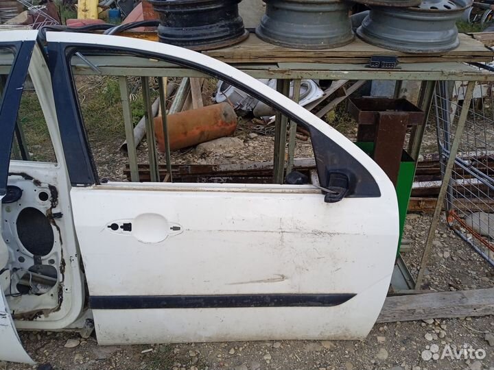 Передние двери форд фокус 1