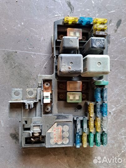 Блок предохранителей Honda Inspire