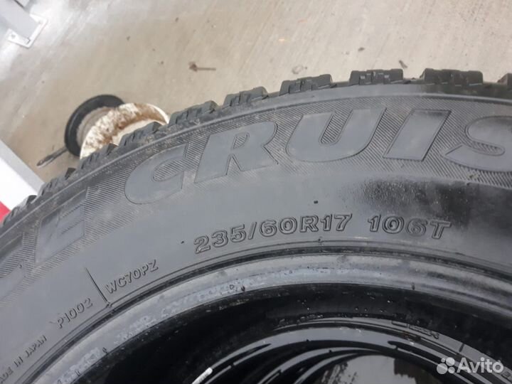 Bridgestone Blizzak WS-70 235/60 R17