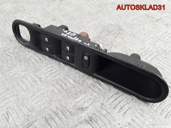 Блок стеклоподъёмников Renault Espace 4 8200328427