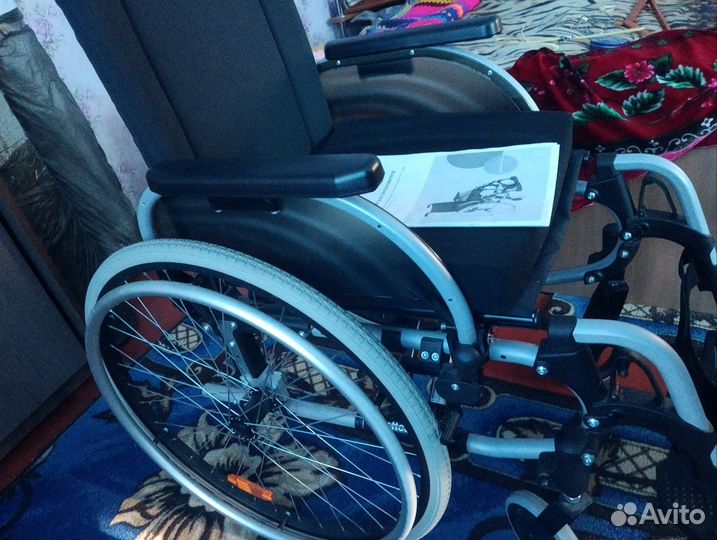 Инвалидная коляска новая