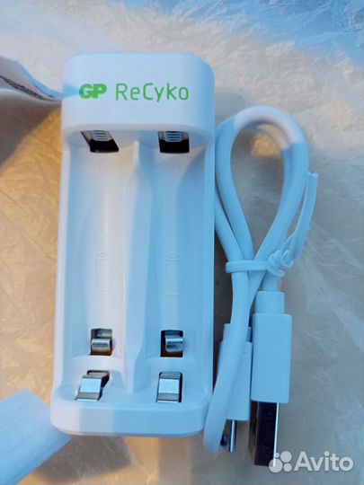 Зарядное устройство новое аа/ааа 18650