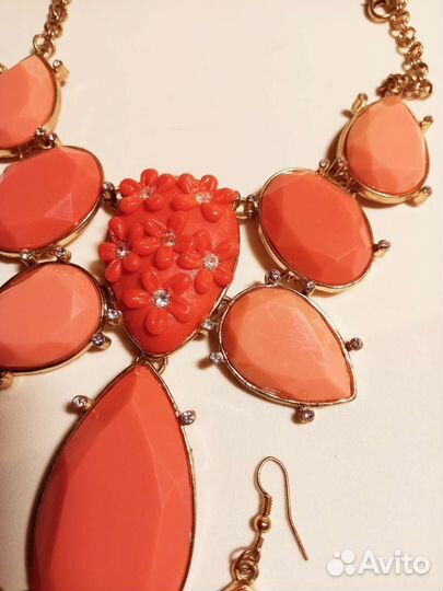 Бижутерия серьги и колье