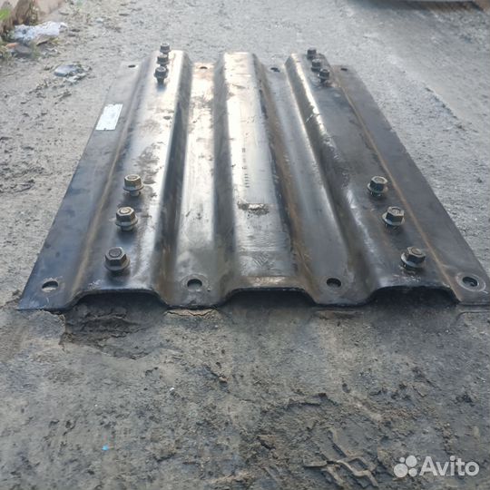 Плита гофрированная под седло Мерседес/камаз