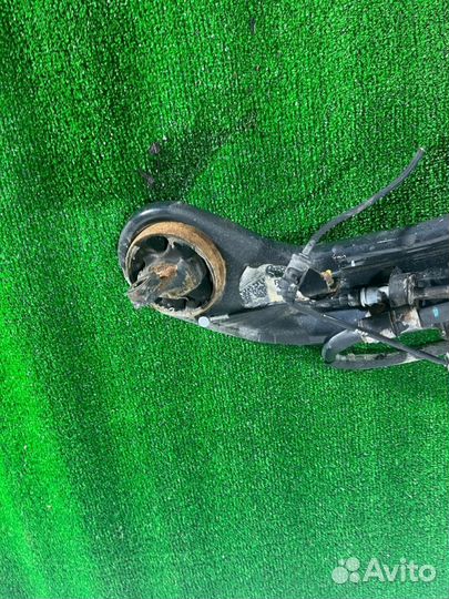 Кулак поворотный задний правый Kia Sportage 3 (SL)