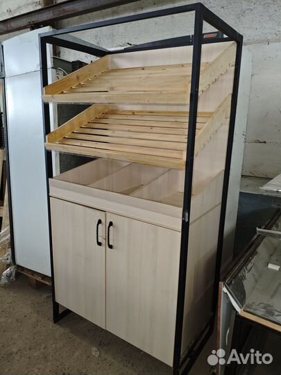 Хлебный стеллаж с ящиками