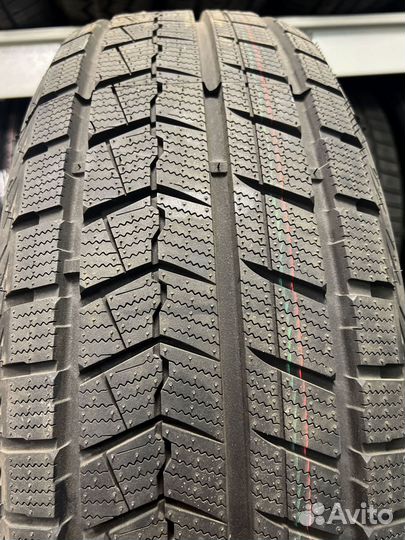 iLink Winter IL868 275/45 R20 147U