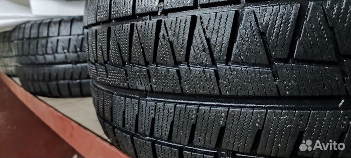 Bridgestone Blizzak Revo GZ 215/55 R16