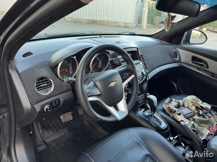 Chevrolet Cruze 1.8 AT, 2011, 260 000 км