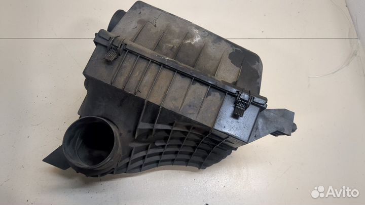 Корпус воздушного фильтра Mercedes Sprinter, 2002