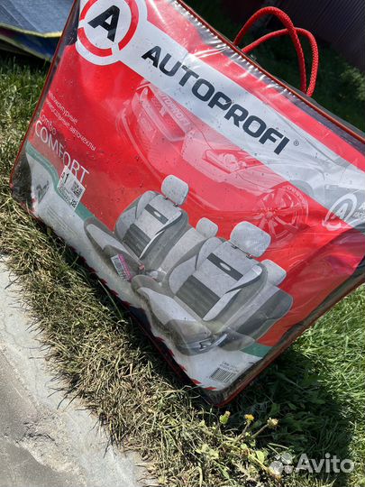 Автомобильные чехлы универсальные новые