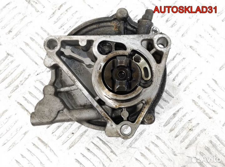 Насос вакуумный Opel Astra H 1.9 Z19DT 55205444