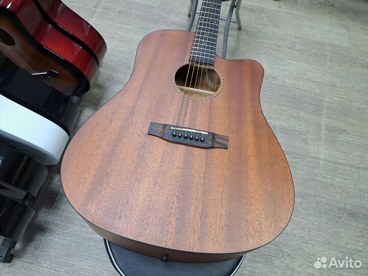 Гитара акустическая дредноут красное дерево