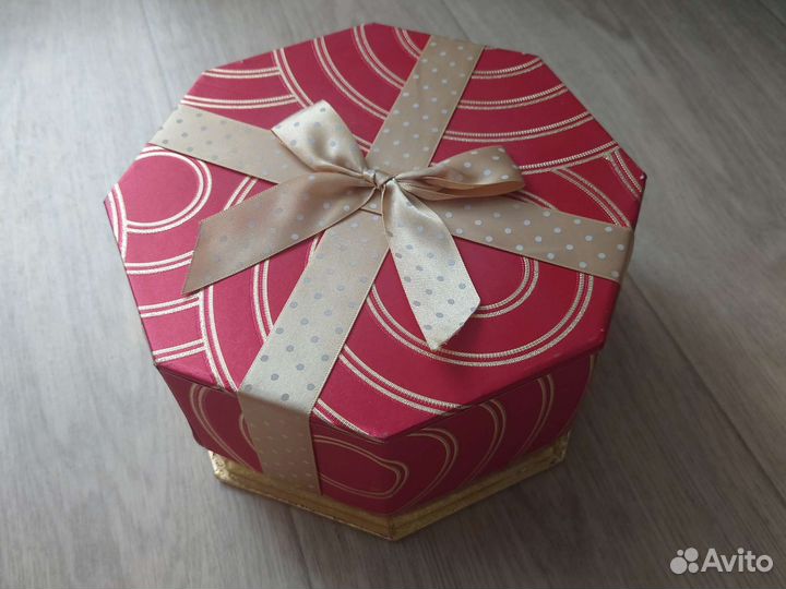 Коробка подарочная упаковка подарков
